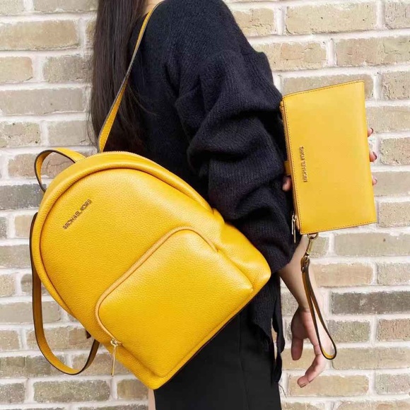 NWT Michael Kors Backpack & Wallet💞 - Picture 2 of 4